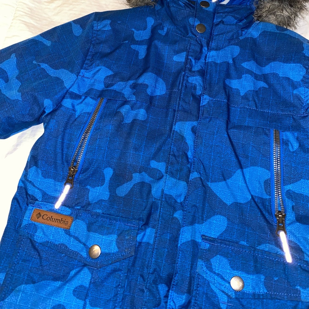 Columbia BOYS BARLOW PASS 600 TURBODOWN JACKET, Super Blue Camo